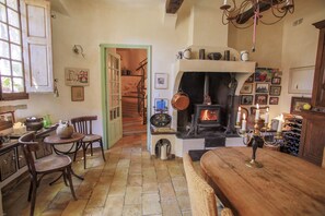 Free daily full breakfast - Mullers Bed & Breakfast (Bargemon)