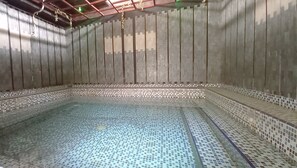 8 piscine coperte