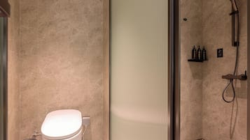 Hydromassage showerhead, slippers, towels