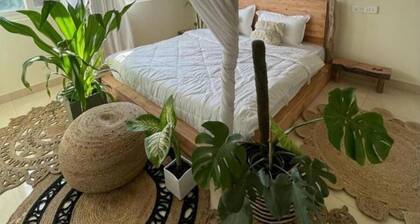 Alaya Stays - Lux. 4BHK Farm with Private Pool