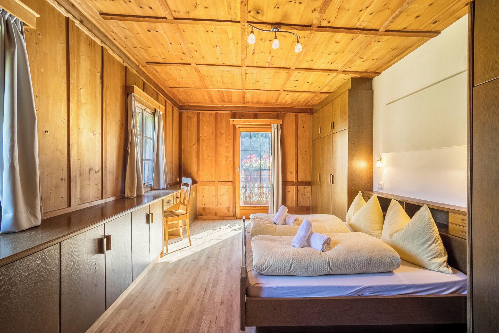 7 Schlafzimmer, Bügeleisen/Bügelbrett, kostenloses WLAN, Bettwäsche