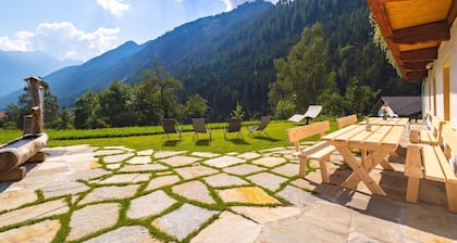 Holiday Home 'Oberschneider' with Mountain View, Private Garden and Wi-Fi