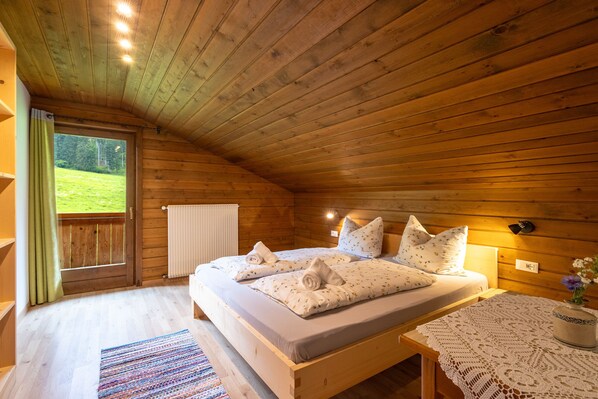 7 habitaciones, tabla de planchar con plancha y wifi gratis 
