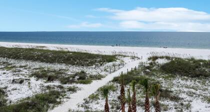Pelican Roost E