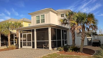 House, Multiple Beds (Reel Blessed) | Exterior