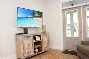 House, Multiple Beds (Reel Blessed) | Interior