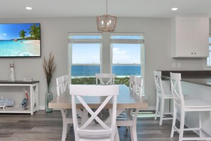 Townhome, Multiple Beds (Pelican Roost A) | Dining