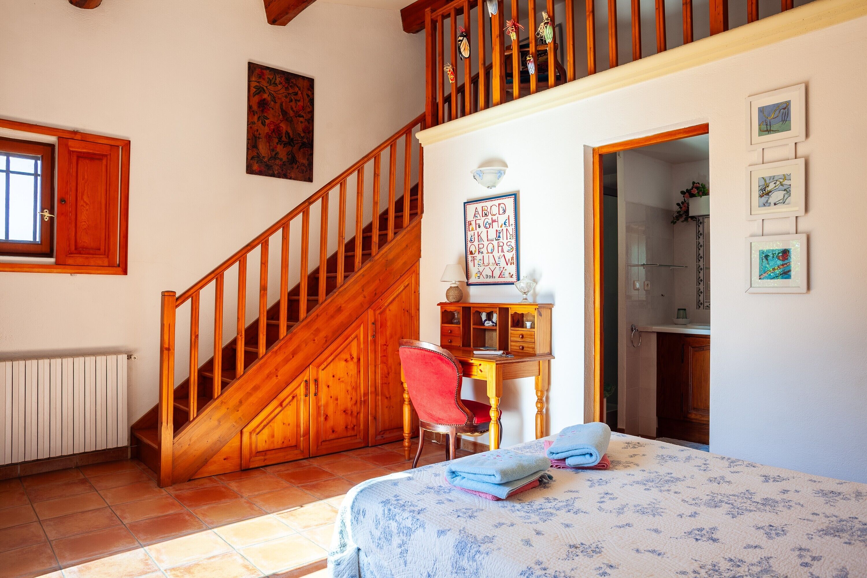 2 slaapkamers, een strijkplank/strijkijzer, gratis wifi