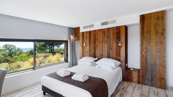 4 chambres, fer et planche à repasser, Wi-Fi gratuit, draps fournis