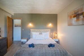 3 makuuhuonetta, ilmainen Wi-Fi, vuodevaatteet