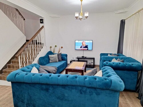 4 bedroom, cosy hidden gem near Aga Khan University Hospital in Parklands