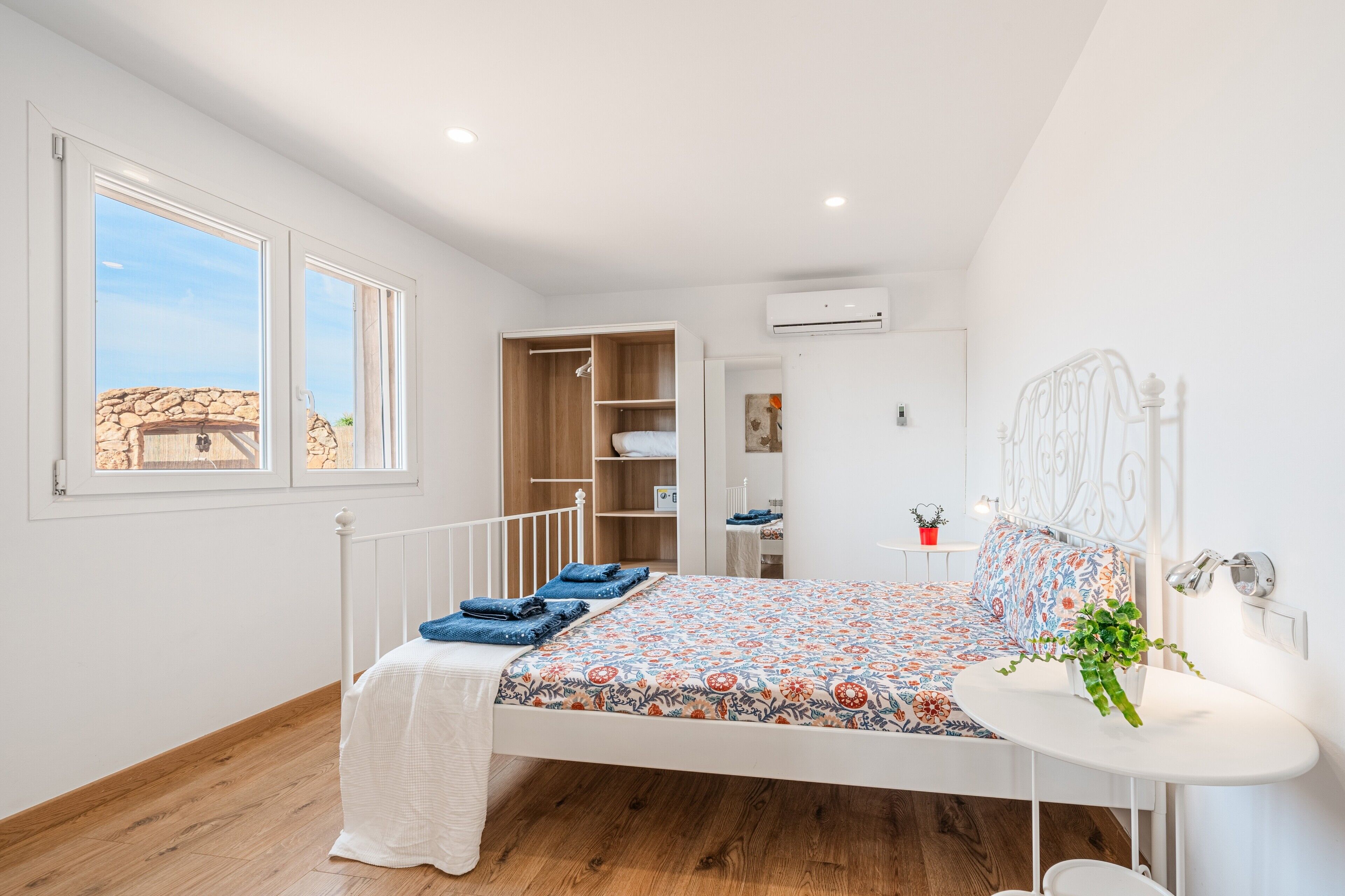 3 bedrooms, free WiFi, bed sheets