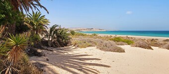 Casa Otoño – Holiday Home with Sea View, Private Terrace and Wi-Fi