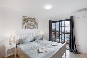 3 bedrooms, free WiFi, bed sheets - Casa Otoño – Holiday Home with Sea View, Private Terrace and Wi-Fi (La Lajita)