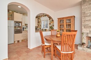 Dining - Holiday Home 'Tower House' with Sea View, Wi-Fi and Air Conditioning (Competa)