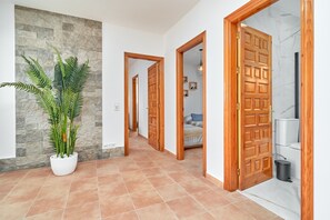 Interior - Holiday Home 'Tower House' with Sea View, Wi-Fi and Air Conditioning (Competa)