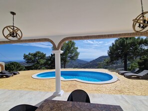 Pool - Holiday Home 'Tower House' with Sea View, Wi-Fi and Air Conditioning (Competa)