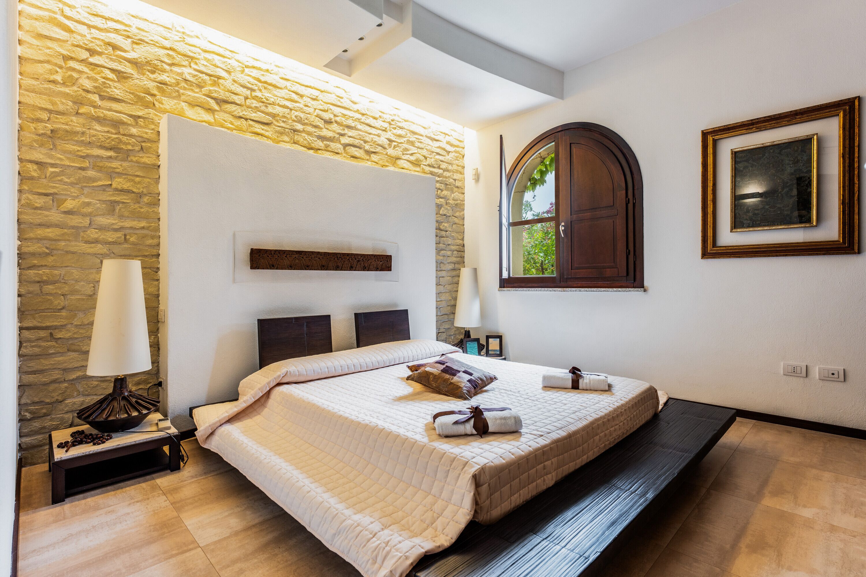 3 chambres, fer et planche à repasser, Wi-Fi gratuit, draps fournis