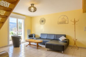 TV, DVD player, aparelho de som