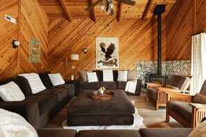TV, fireplace, ping pong, offices