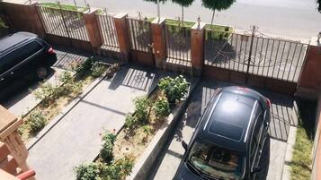 Free self parking
