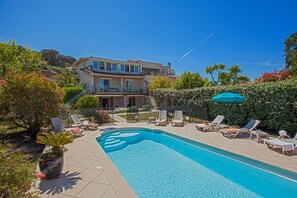 Piscine extérieure, piscine chauffée