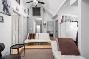 TV - Children's Museum Top Floor Home (Indianapolis)