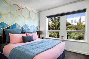 2 bedrooms, desk, iron/ironing board, WiFi