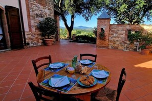 Daily cooked-to-order breakfast for a fee - Poggio La Buca - Agriturismo (Civitella Paganico)