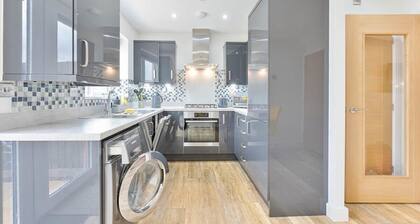 Modern 1 Bedroom House in Burton-on-Trent