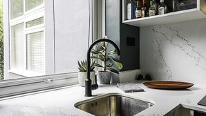 Perushuoneisto, 1 suuri parisänky | Sisätilat