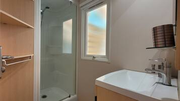Shower, toilet paper