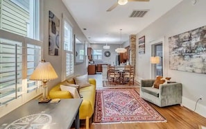 TV, offices - Banana Cottage: Hot Tub & Sun Deck (Savannah)