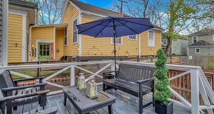 Banana Cottage: Hot Tub & Sun Deck