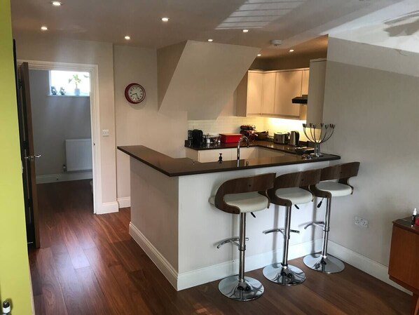 Private kitchen - Central London Duplex, bright and spacious. (London)