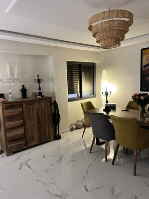 Dining - Duplex 110 M2 Avec Grande Cour Intérieure (Marrakech)