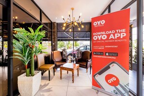 Lobby sitting area - Hope Hotel (Masai)