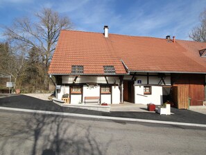 Exterior - Charming Alsatian Farmhouse: 2 Terraces, BBQ, Accessible, Near Vosges – Sleeps 6 (Bretten)