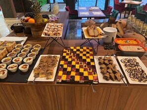 Desayuno buffet incluido todos los días 