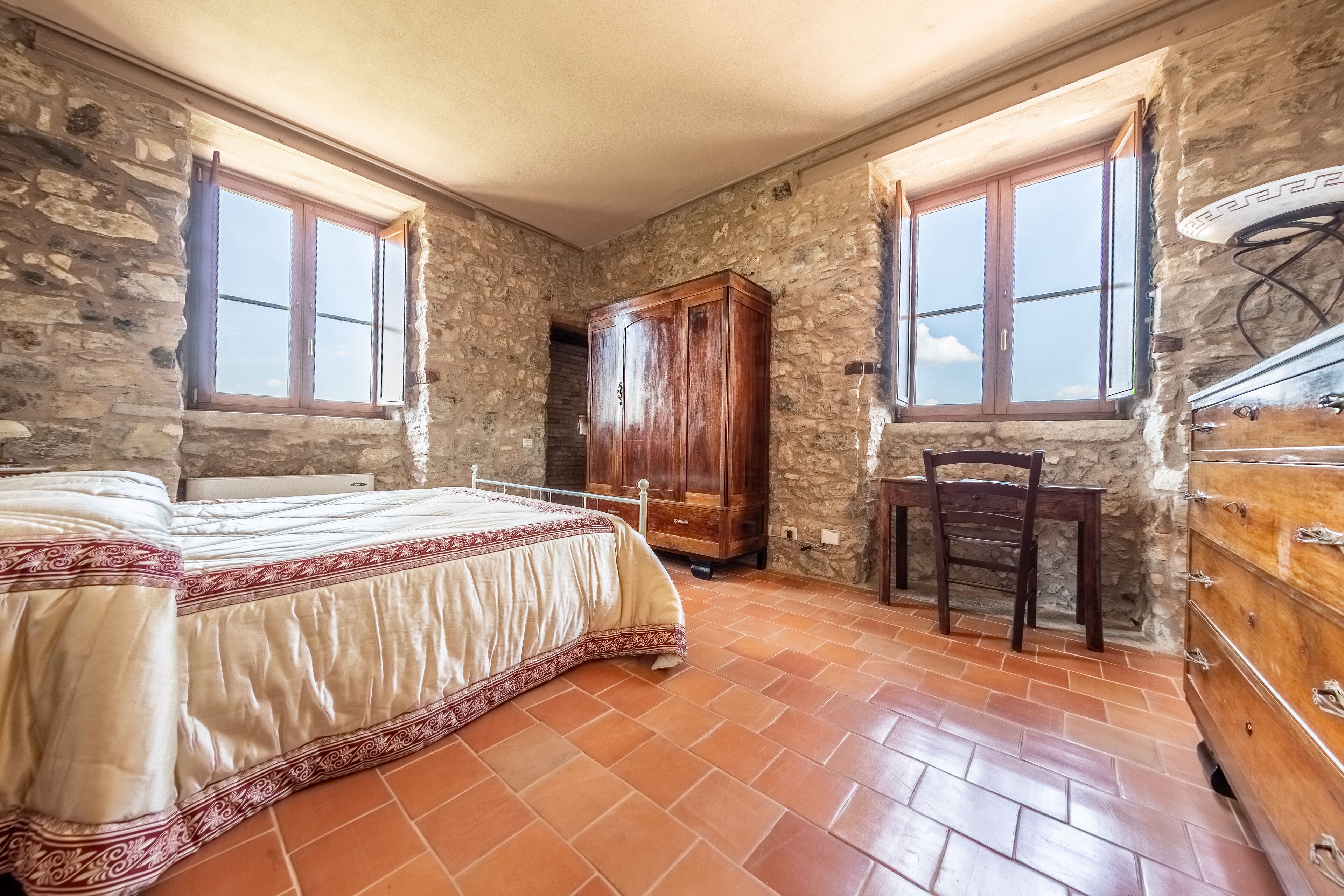 Strykejern/-brett, wi-fi (inkludert) og sengetøy