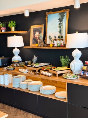 Petit déjeuner buffet (50 PLN par personne)