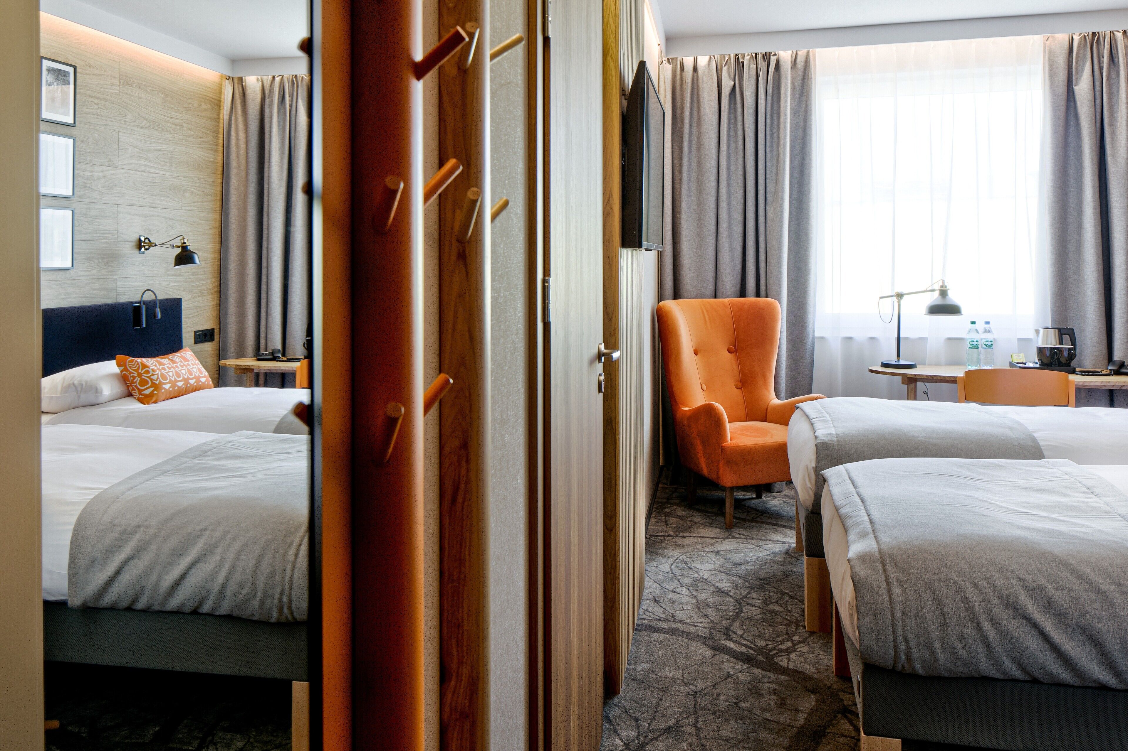 Standard Twin Room | Desk, laptop workspace, soundproofing, free WiFi