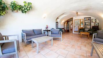 Family House (3 Eaux) | Living area | Heated floors