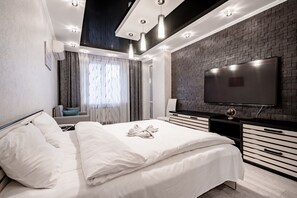 Classic Apartment | 1 bedroom, desk, iron/ironing board, free WiFi - Apartment next to the shopping center (Minsk)