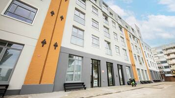 Mặt tiền nơi lưu trú