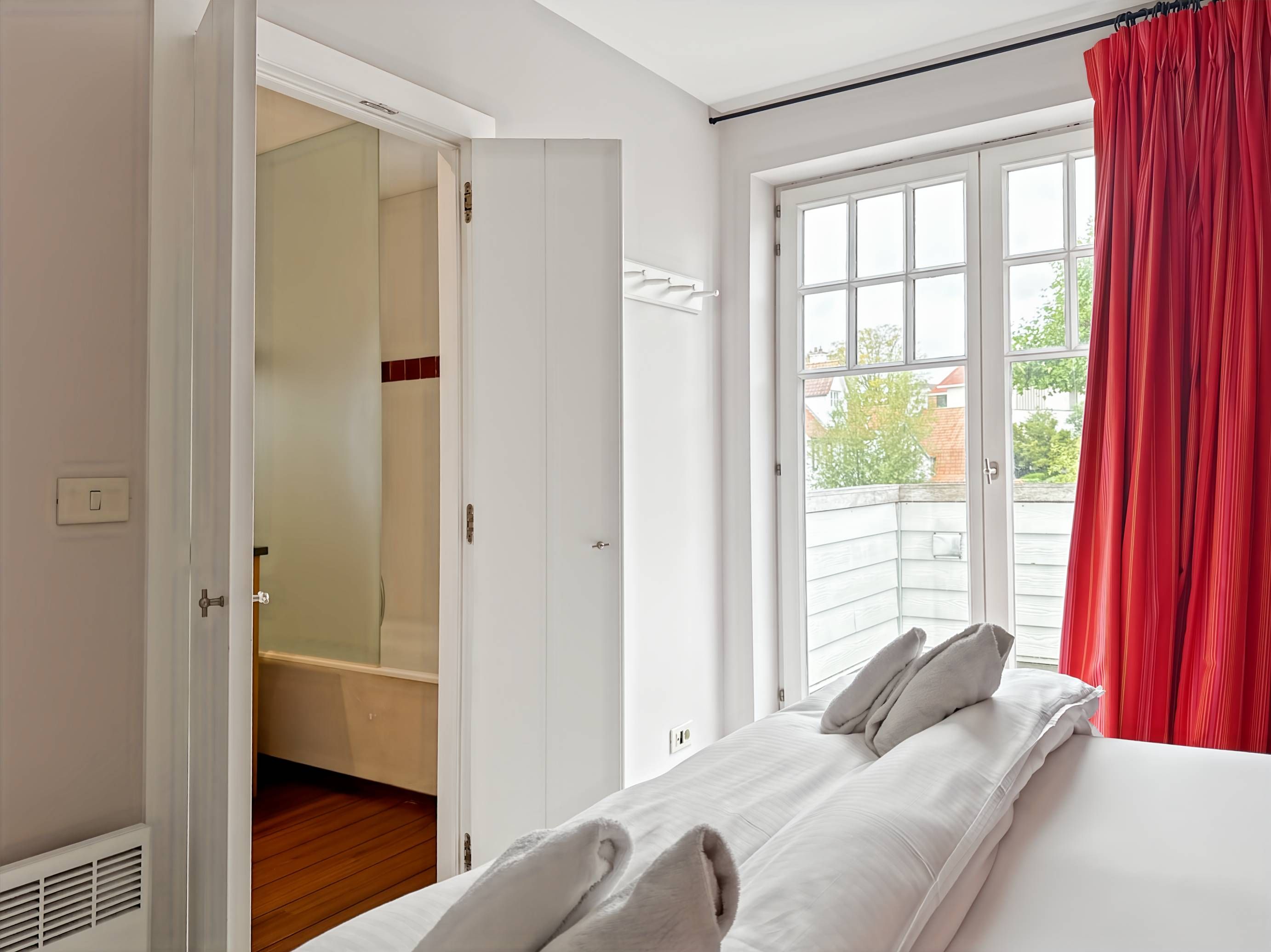Huis, 5 slaapkamers, balkon, uitzicht op tuin