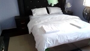 Basic Double Room Single Use, 1 Bedroom, Garden View | Soundproofing, iron/ironing board, free WiFi, bed sheets