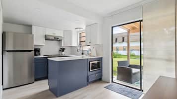 冰箱、微波炉、烤箱、炉灶