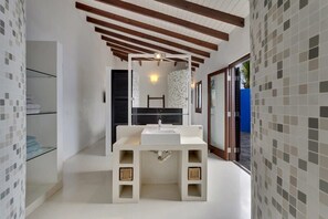 Spa - Casa de las Brisas with Large Communal Pool (Kralendijk)