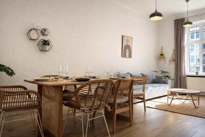 🌿 Cozy City Apartment| Fairgrounds | Workspace | Click here to see more 👇